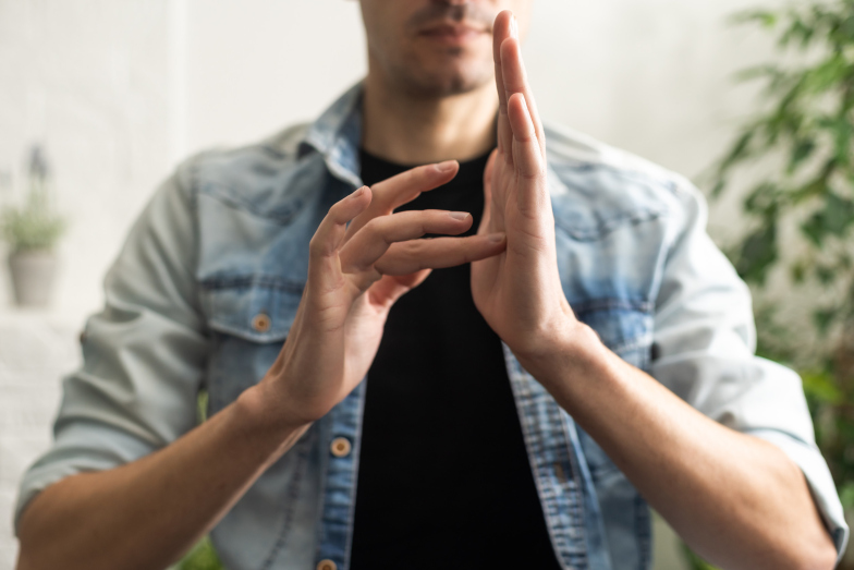 Spazio ai segni per una formazione inclusiva